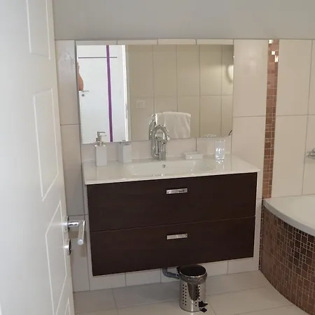 فندق مبيت وإفطار La Petite Ecole Chez Etche 4*