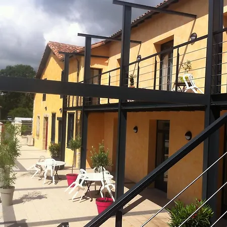 La Petite Ecole Chez Etche לינה וארוחת בוקר