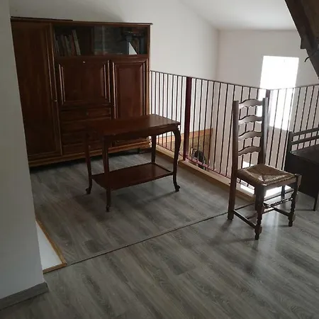 La Petite Ecole Bed & Breakfast