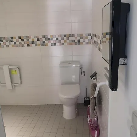 فندق مبيت وإفطار La Petite Ecole Chez Etche 4*