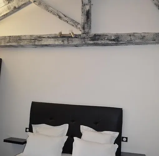 ベッド・アンド・ブレックファスト La Petite Ecole Chez Etche 4*