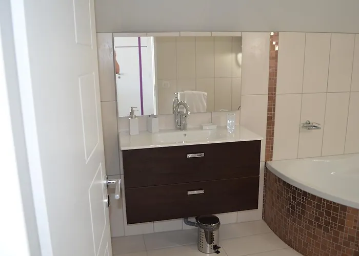 Oda ve Kahvaltı La Petite Ecole Chez Etche 4*