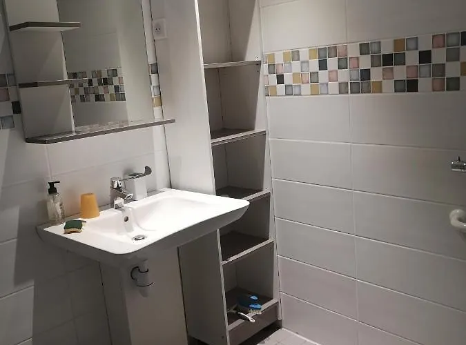 La Petite Ecole Chez Etche Oda ve Kahvaltı 4*