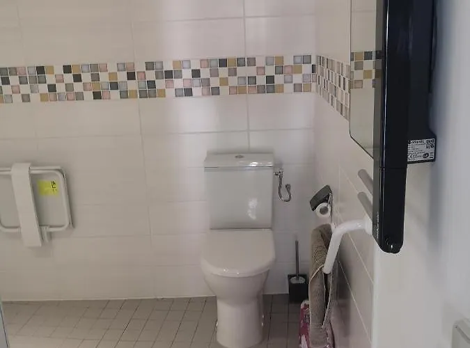 Oda ve Kahvaltı La Petite Ecole Chez Etche 4*