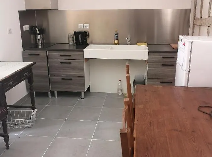 فندق مبيت وإفطار La Petite Ecole Chez Etche 4*